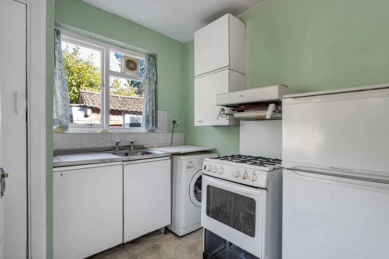 Spring Rise, Egham, TW20, photo 8