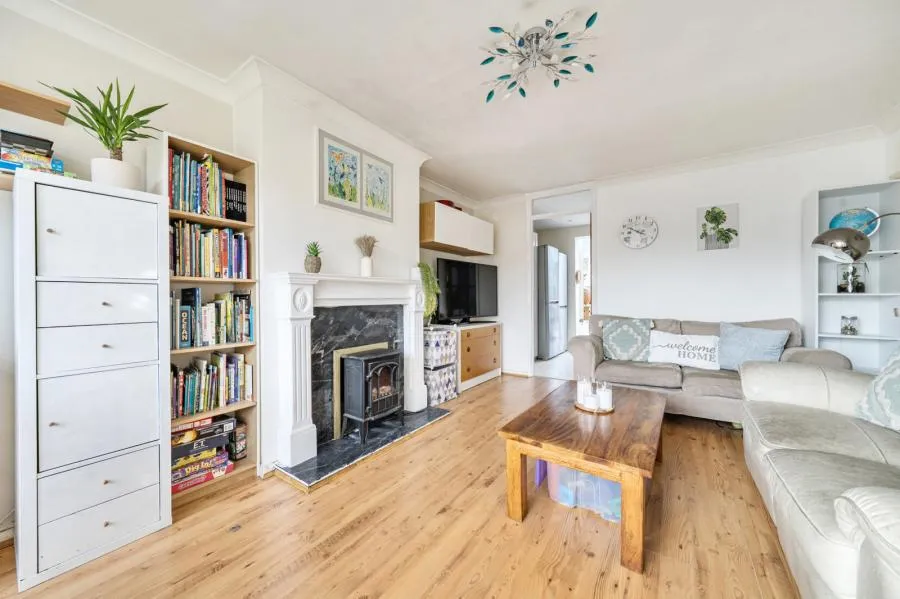 Lansdown Close, Woking, GU21, photo 2