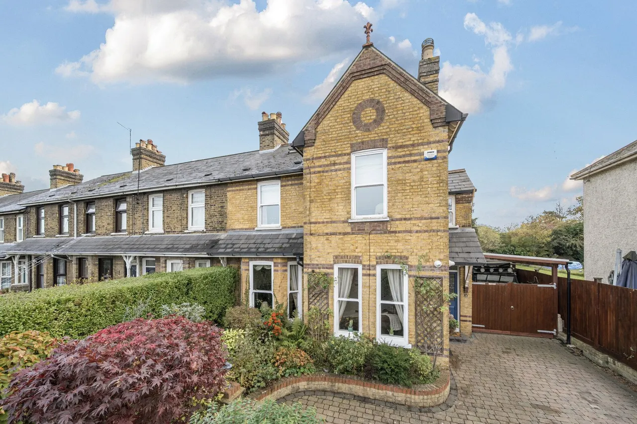 6 bed house for sale — Gore Road, Kent, DA2