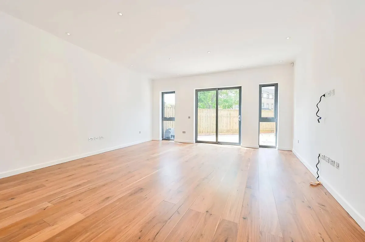 Gunnersbury Mews, Chiswick, W4, photo 2