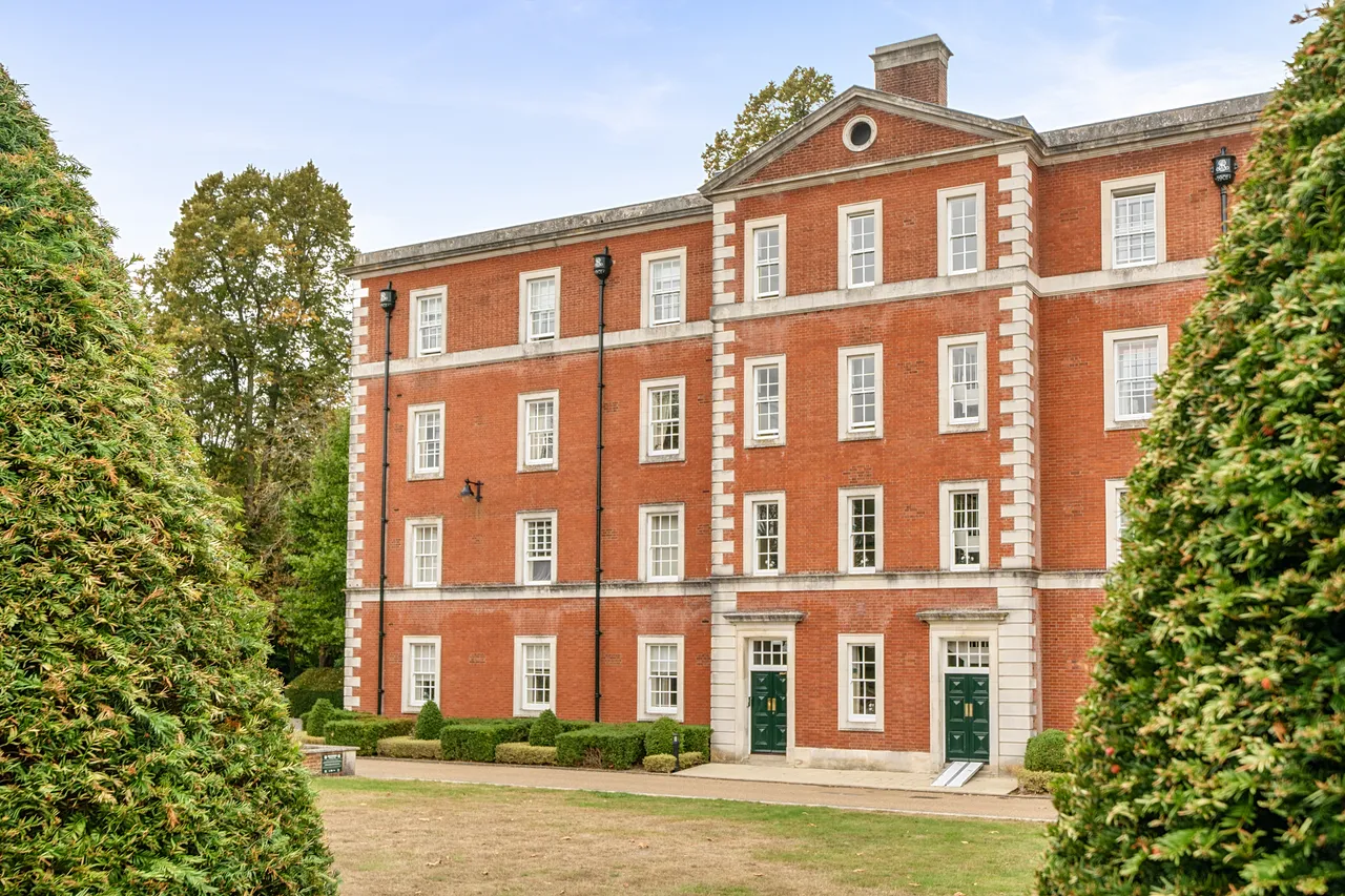 Peninsula Square, Winchester, SO23, photo 4
