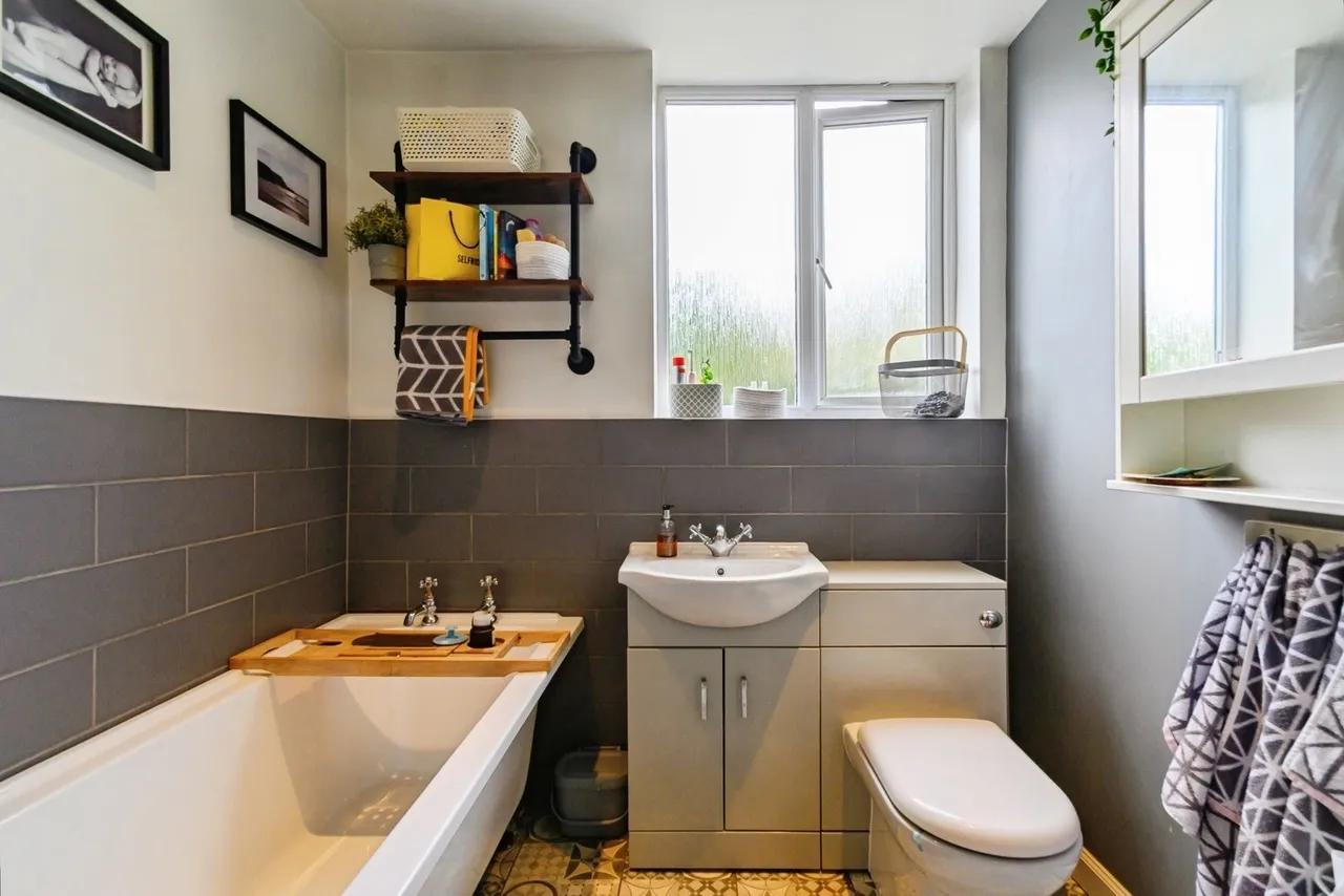 Newearth Road, Worsley, Manchester, Greater Manchester, M28, photo 17