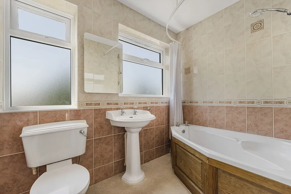Willow Close, Bexley, DA5, photo 12