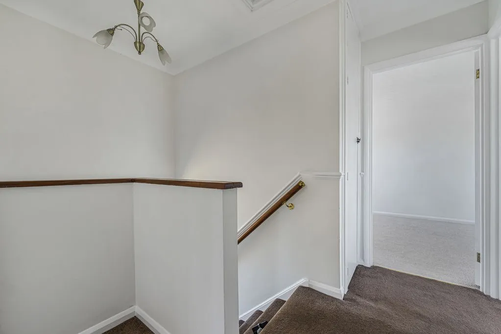 Willow Close, Bexley, DA5, photo 17
