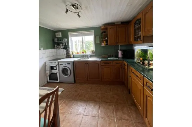 Meredith Close, Burton-On-Trent, photo 9