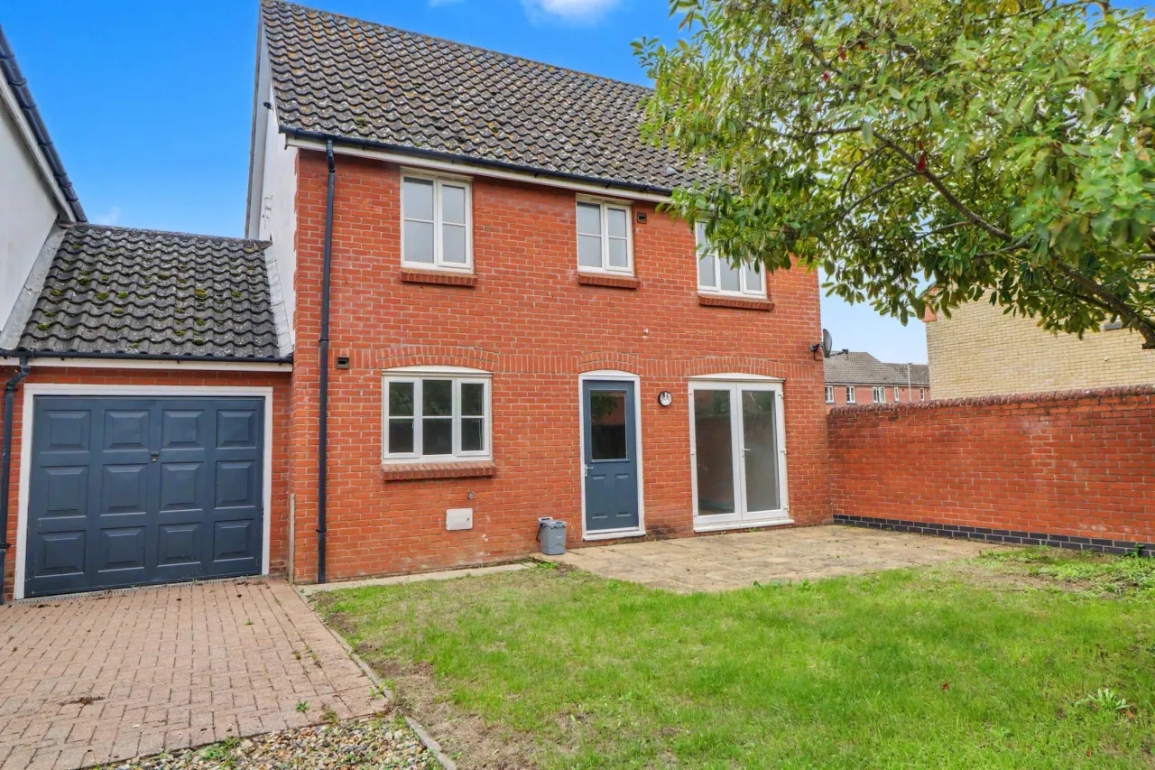 Hill Farm Road, Long Stratton, photo 20