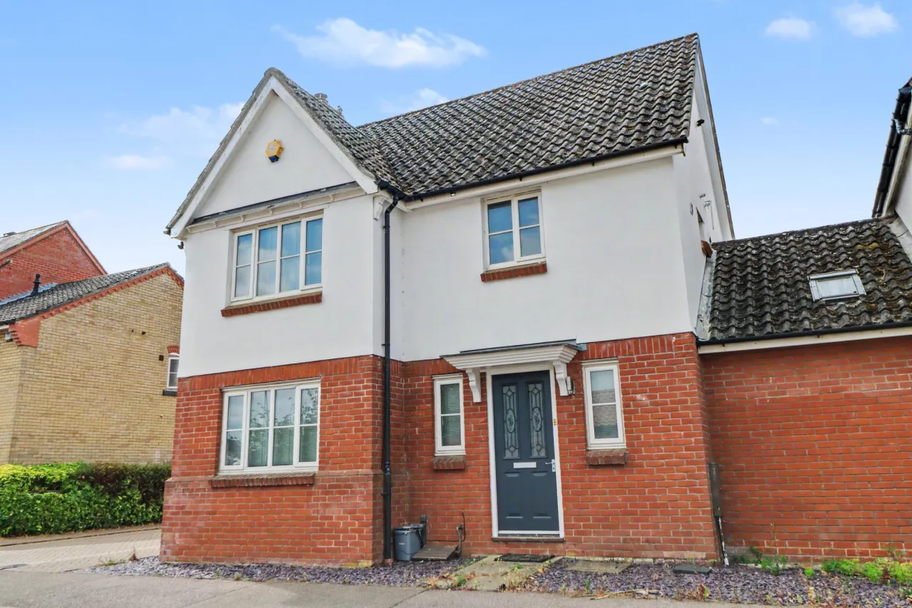 Hill Farm Road, Long Stratton, photo 18