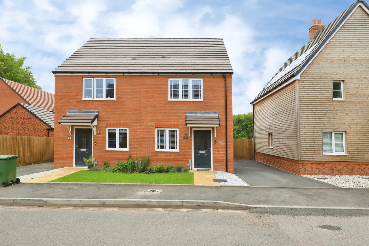 2 bed house for sale — Jasmine Crescent, Lea Castle, Kidderminster