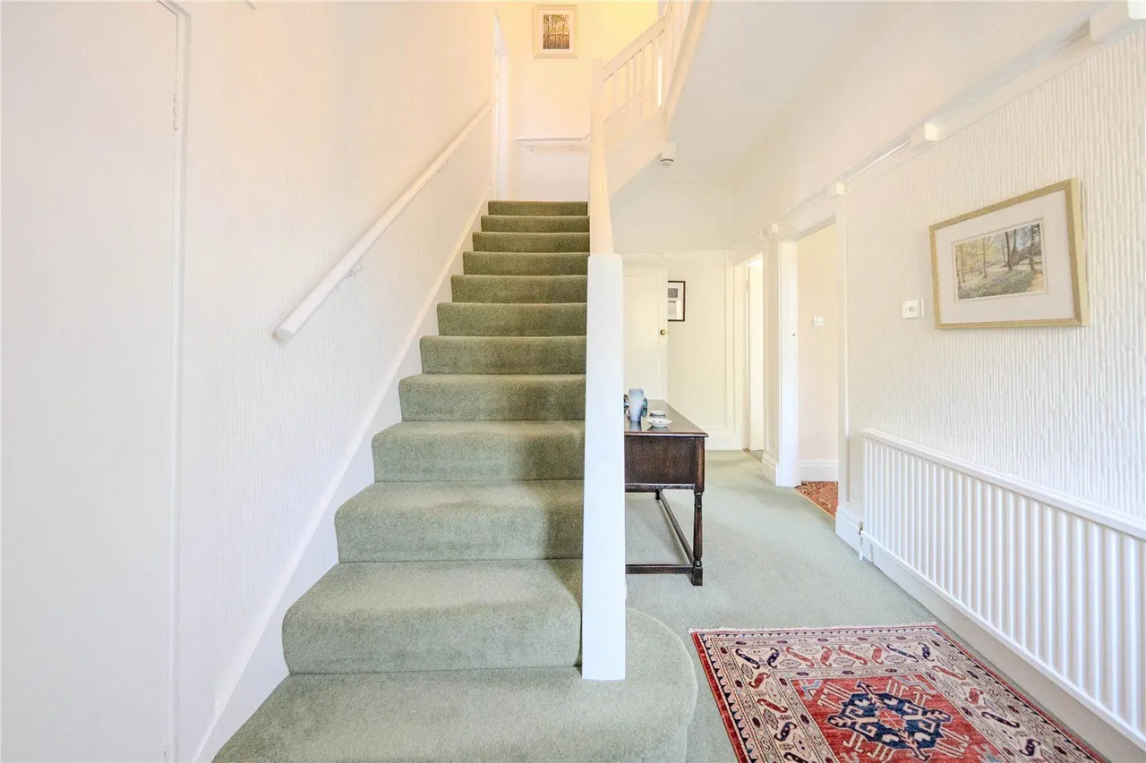 Stonegate Road, Leeds, LS17, photo 12