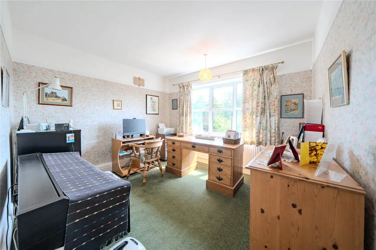 Stonegate Road, Leeds, LS17, photo 9