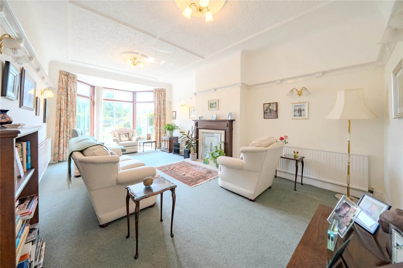 Stonegate Road, Leeds, LS17, photo 4