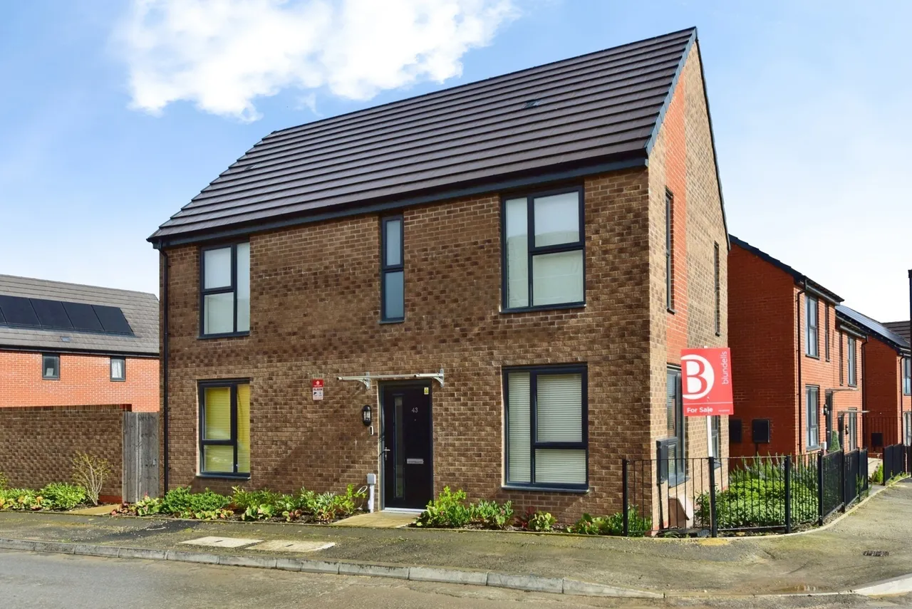 3 bed house for sale — Stonecliffe Road, Sheffield, South Yorkshire, S2