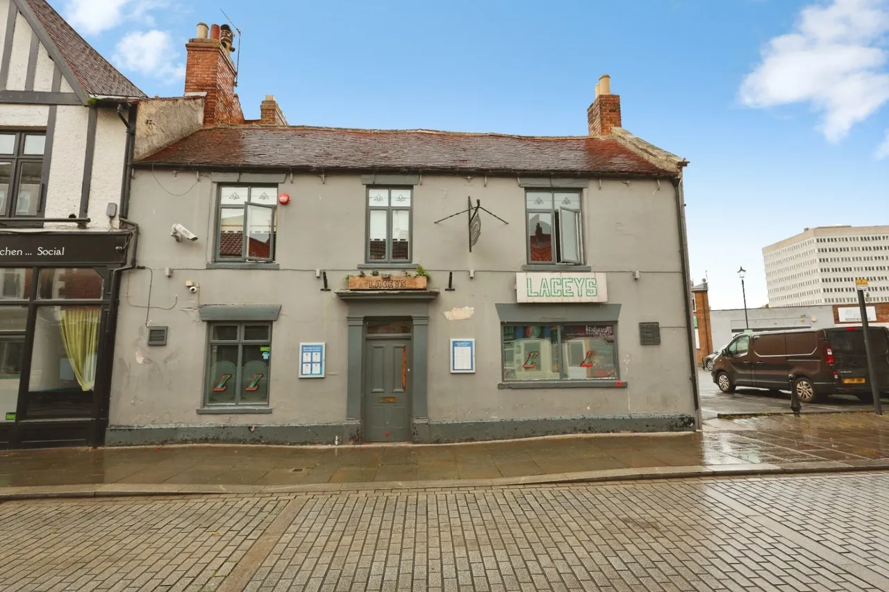 2 bed accommodation for sale, Fore Bondgate, Bishop Auckland, DL14