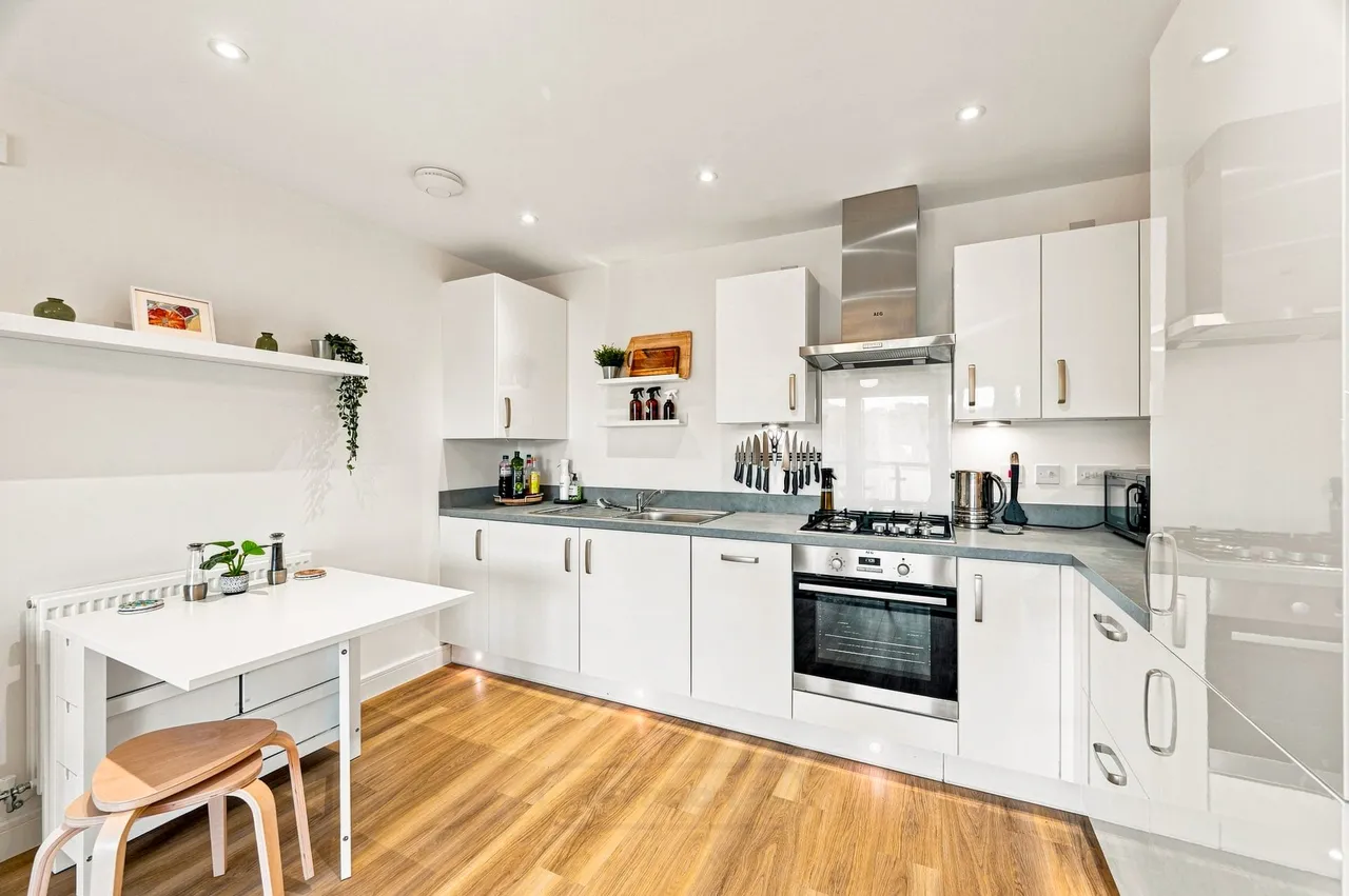 Flat 9, 3 Dickens Lane, Milton Keynes, Kents Hill Park, MK7 6FH, photo 4