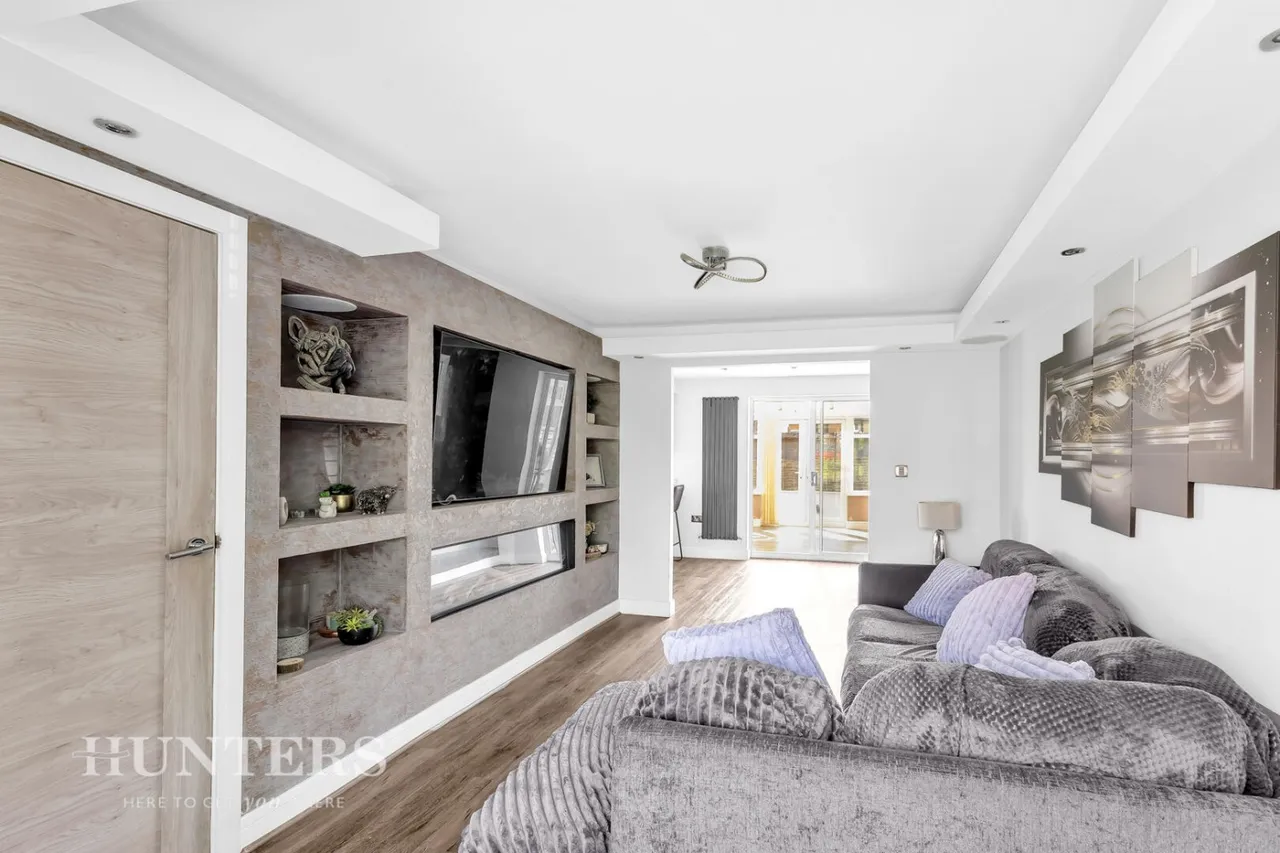 Guardian Close, Wardle, OL12, photo 2