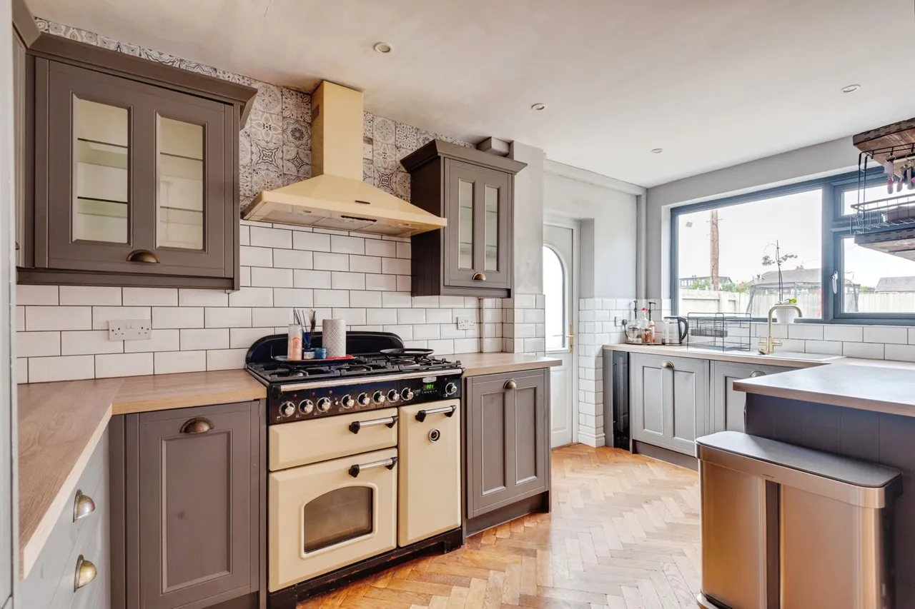 Whitehedge Road, Grassendale, L19, photo 8