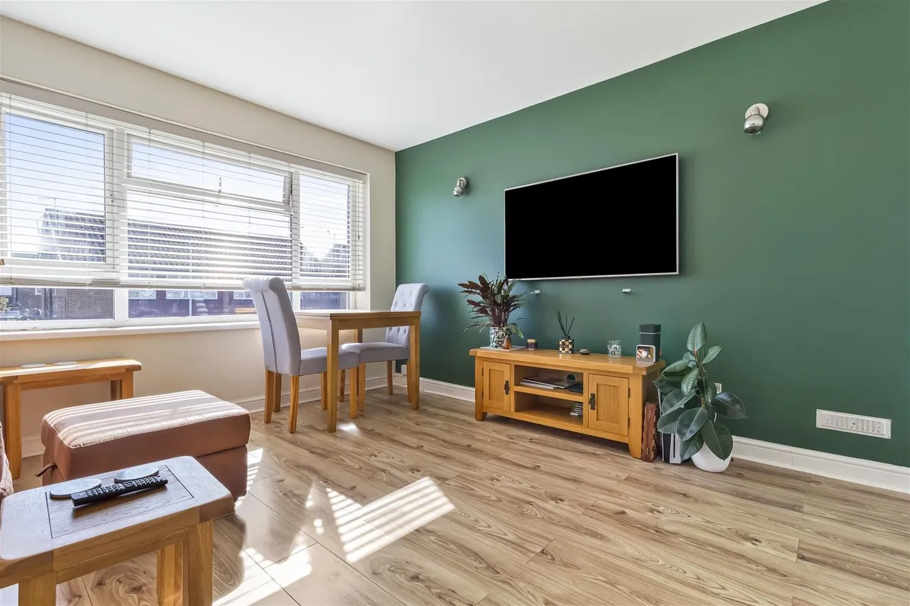 Ophir Road, Worthing, photo 2