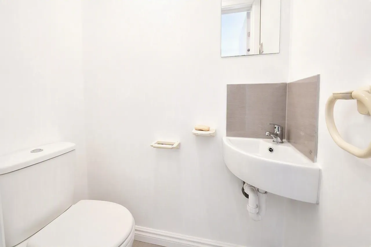Great West Road, Isleworth, TW7, photo 7