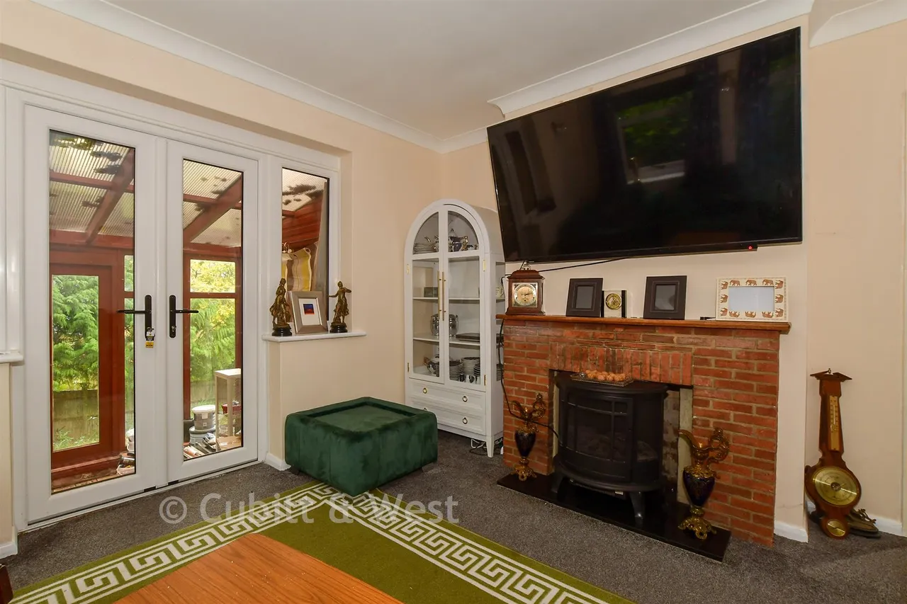 Harborough Drive, Pulborough, RH20, photo 5