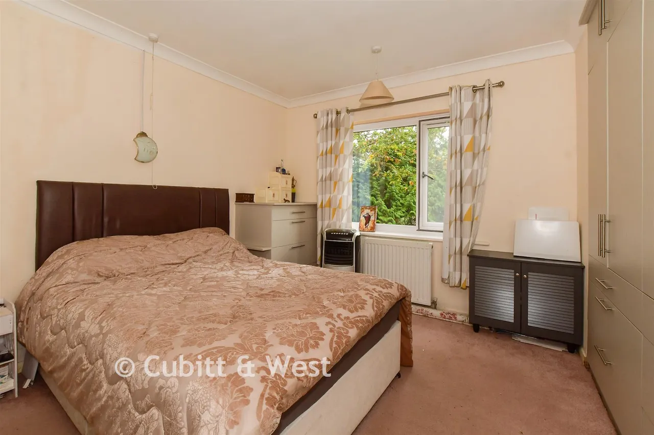 Harborough Drive, Pulborough, RH20, photo 6
