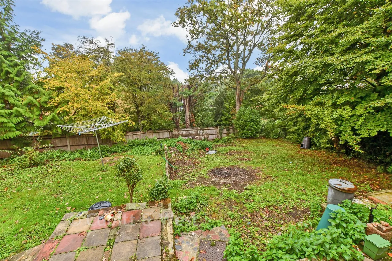 Harborough Drive, Pulborough, RH20, photo 10