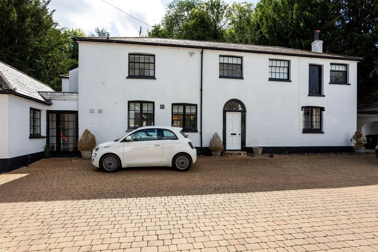 Munden Road, Dane End, SG12, photo 13