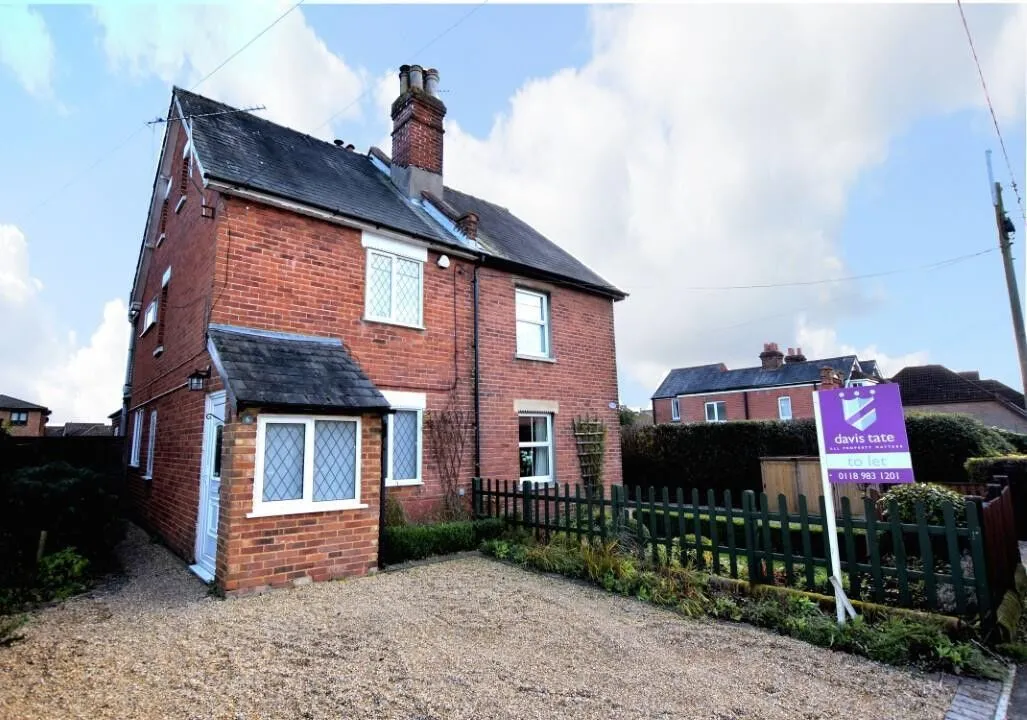 3 bed house to rent, Windmill Road, Mortimer Common, RG7