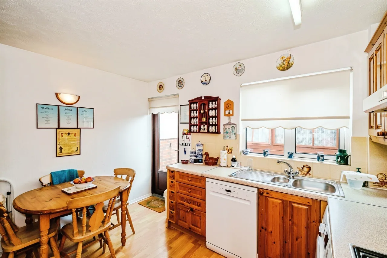 Newport Mews, Worthing, BN11, photo 15