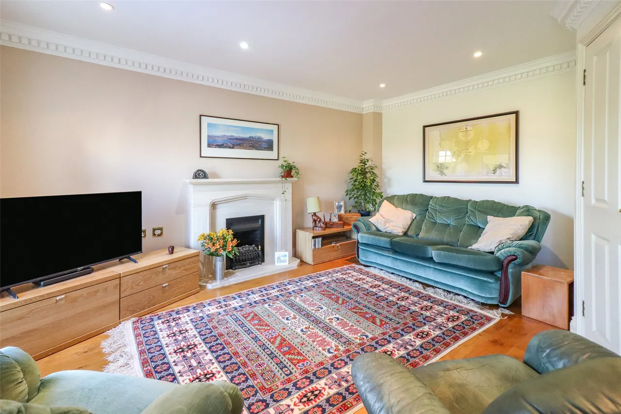 Elvetham Crescent, Fleet, Hampshire, GU51 1BU, photo 9