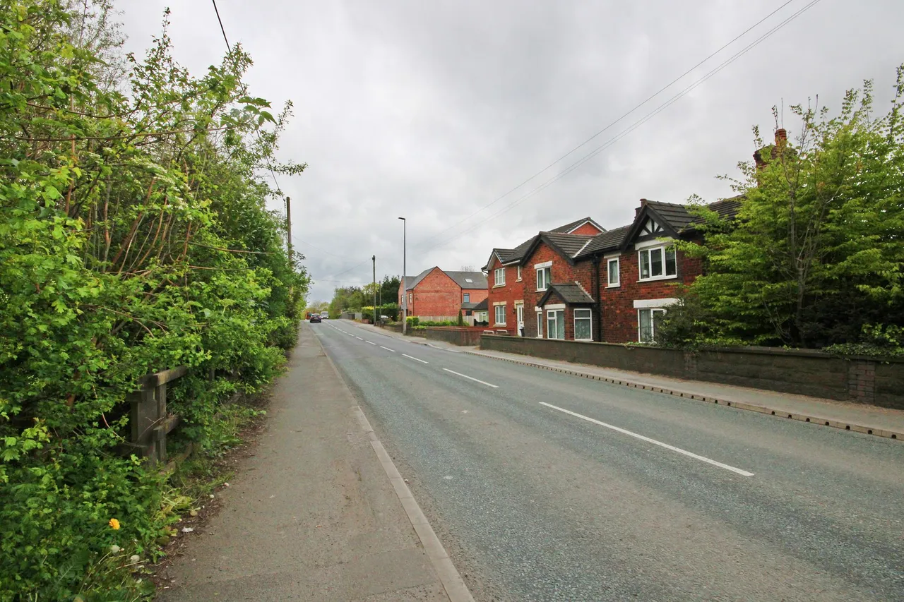 Land at, Holmes Chapel Road, Middlewich, CW10 0JA, photo 7