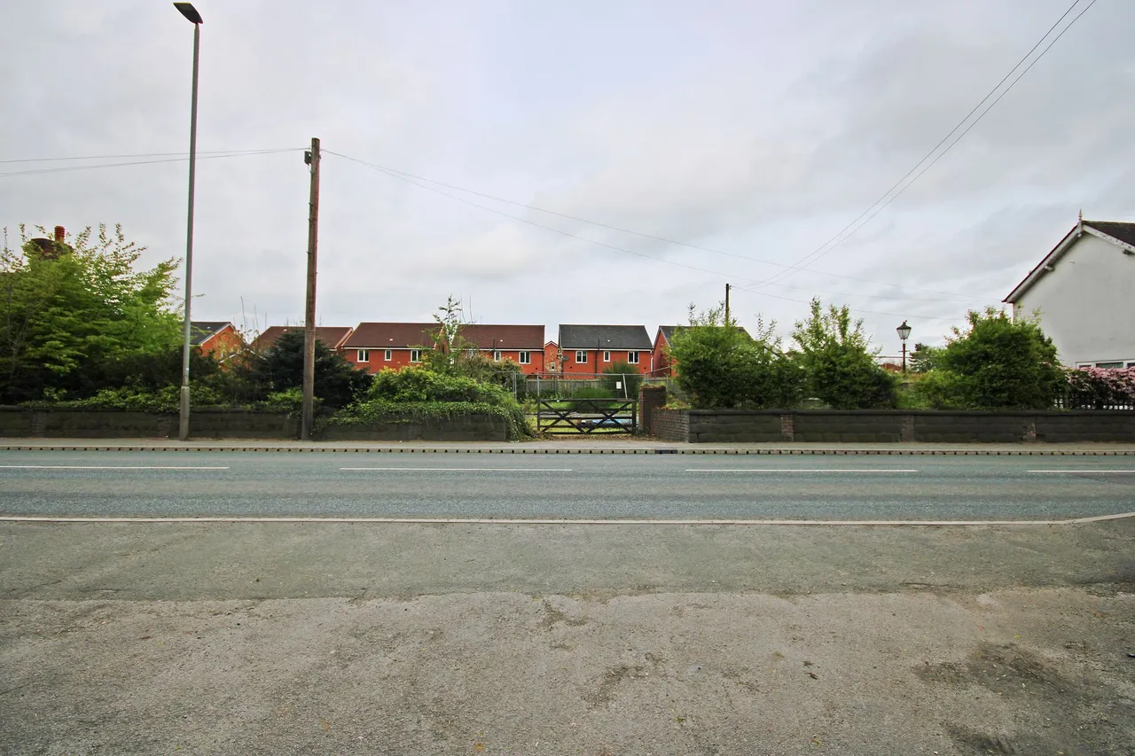 Land at, Holmes Chapel Road, Middlewich, CW10 0JA, photo 11