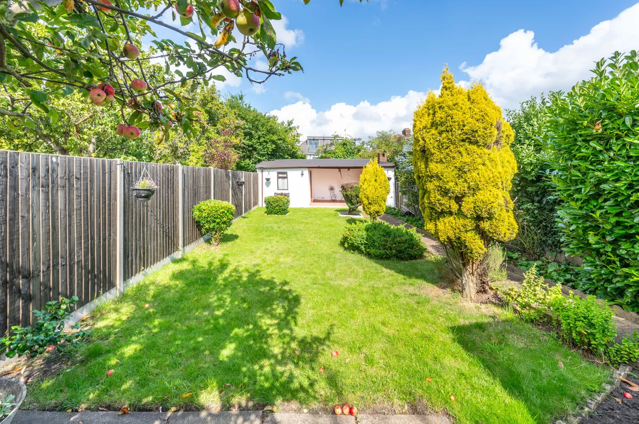 29 Tanfield Avenue, London, photo 2