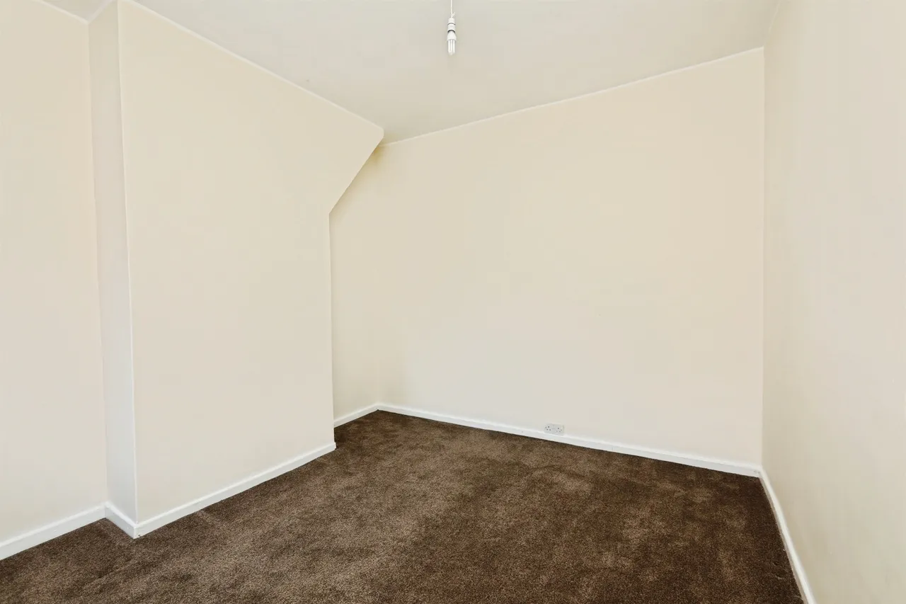 Doe Quarry Lane, Dinnington, Sheffield, photo 7