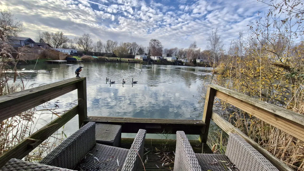 Lagoon Lodges, Tallington, photo 2