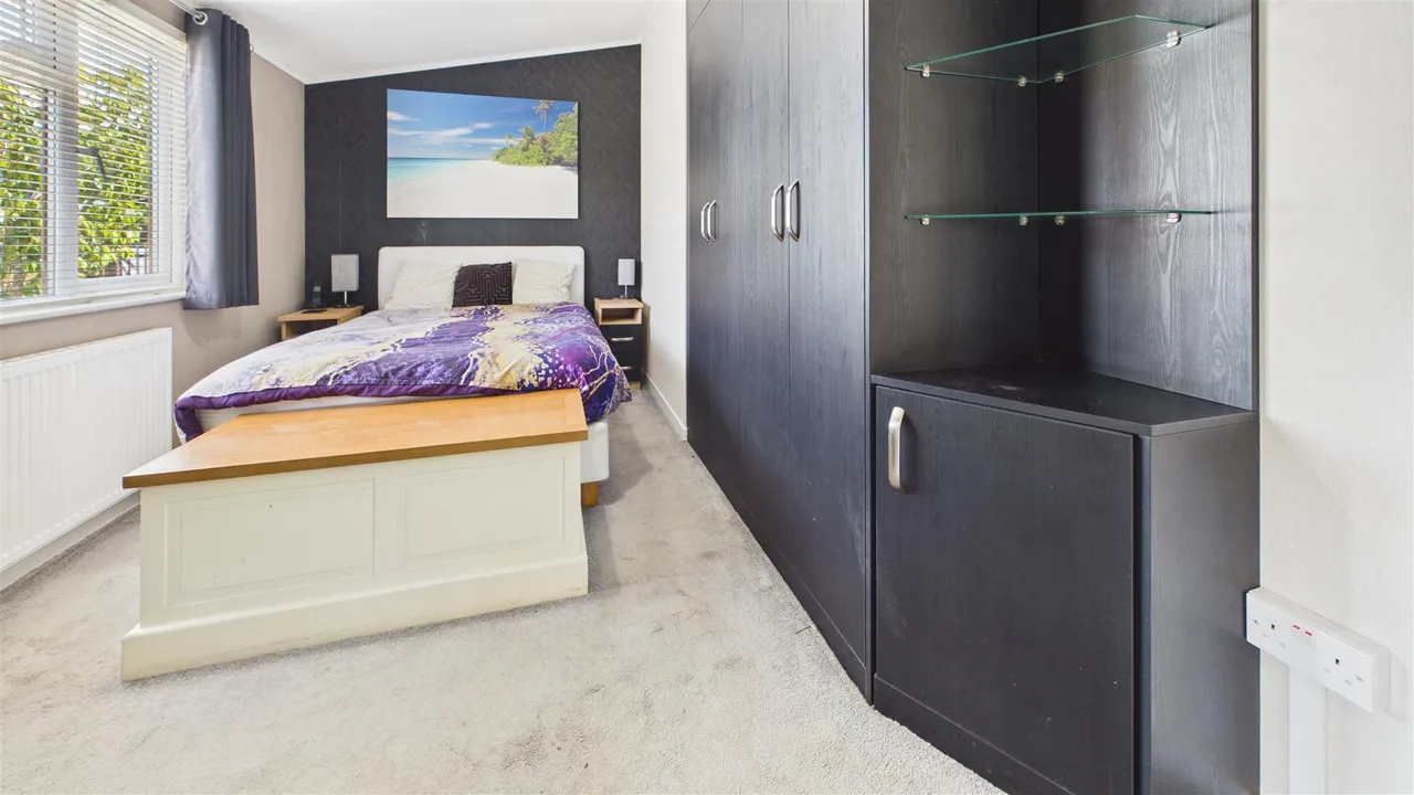 Lagoon Lodges, Tallington, photo 8