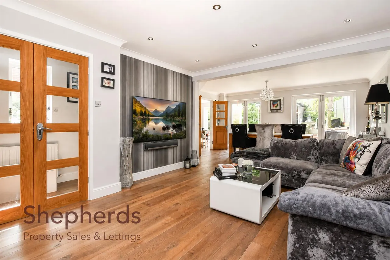 Sycamore Close, West Cheshunt, EN7, photo 2