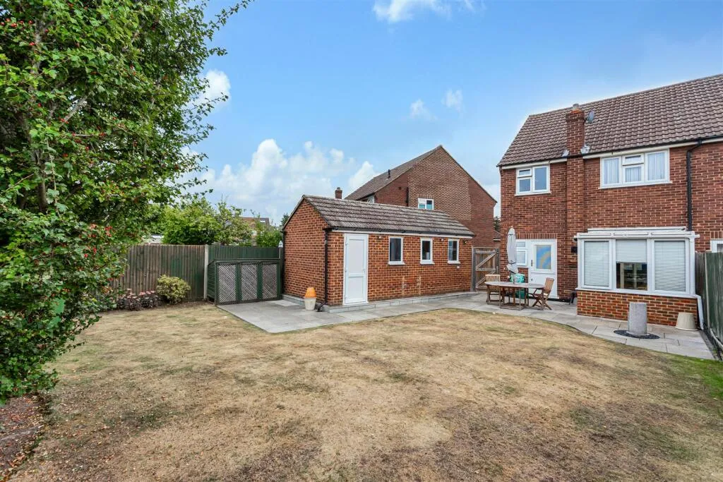 Chessholme Road, Ashford, TW15, photo 13