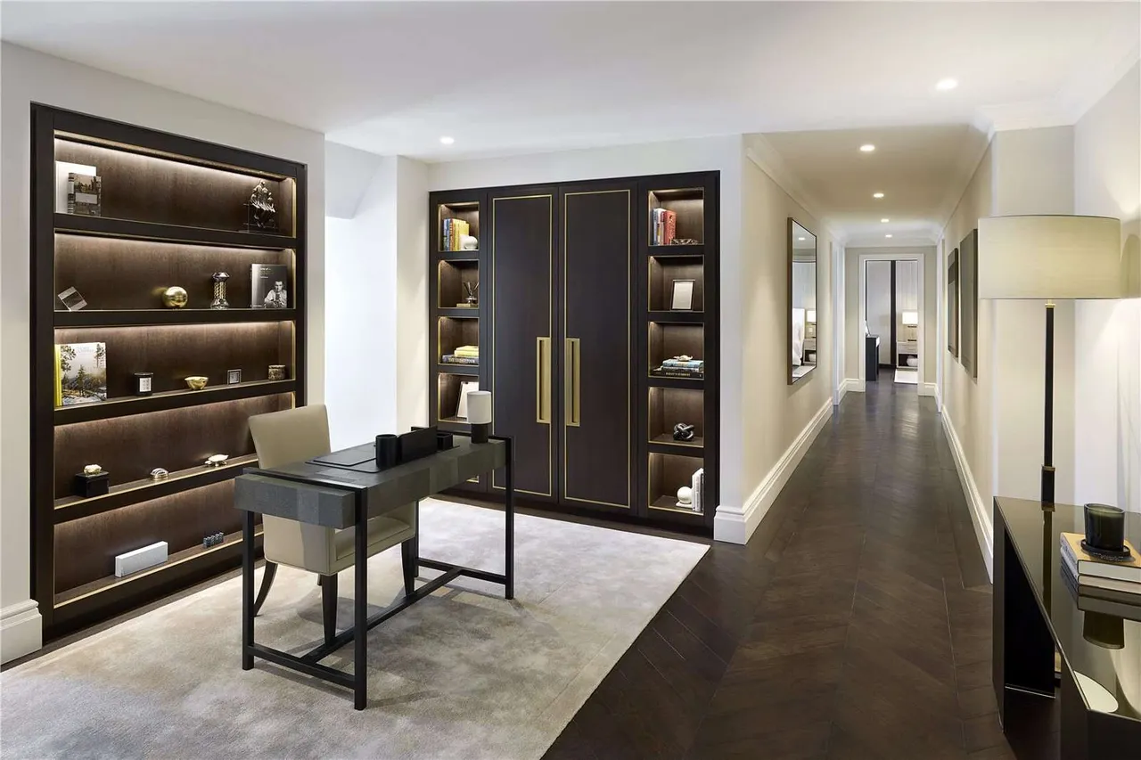Knightsbridge Gate, Knightsbridge, SW1X, photo 8
