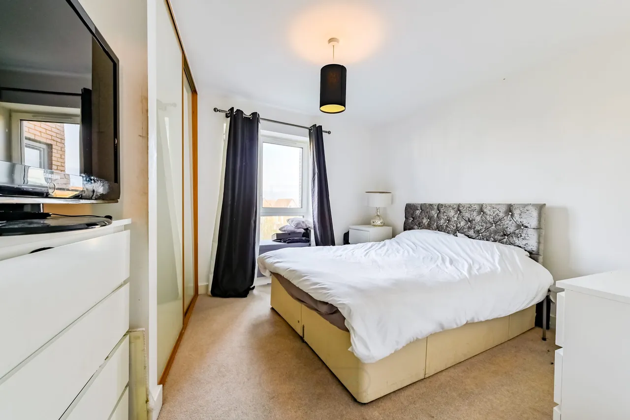 Flat 13, Eniac View, Milton Keynes, 14 Atlas Way, MK10 9SP, photo 4