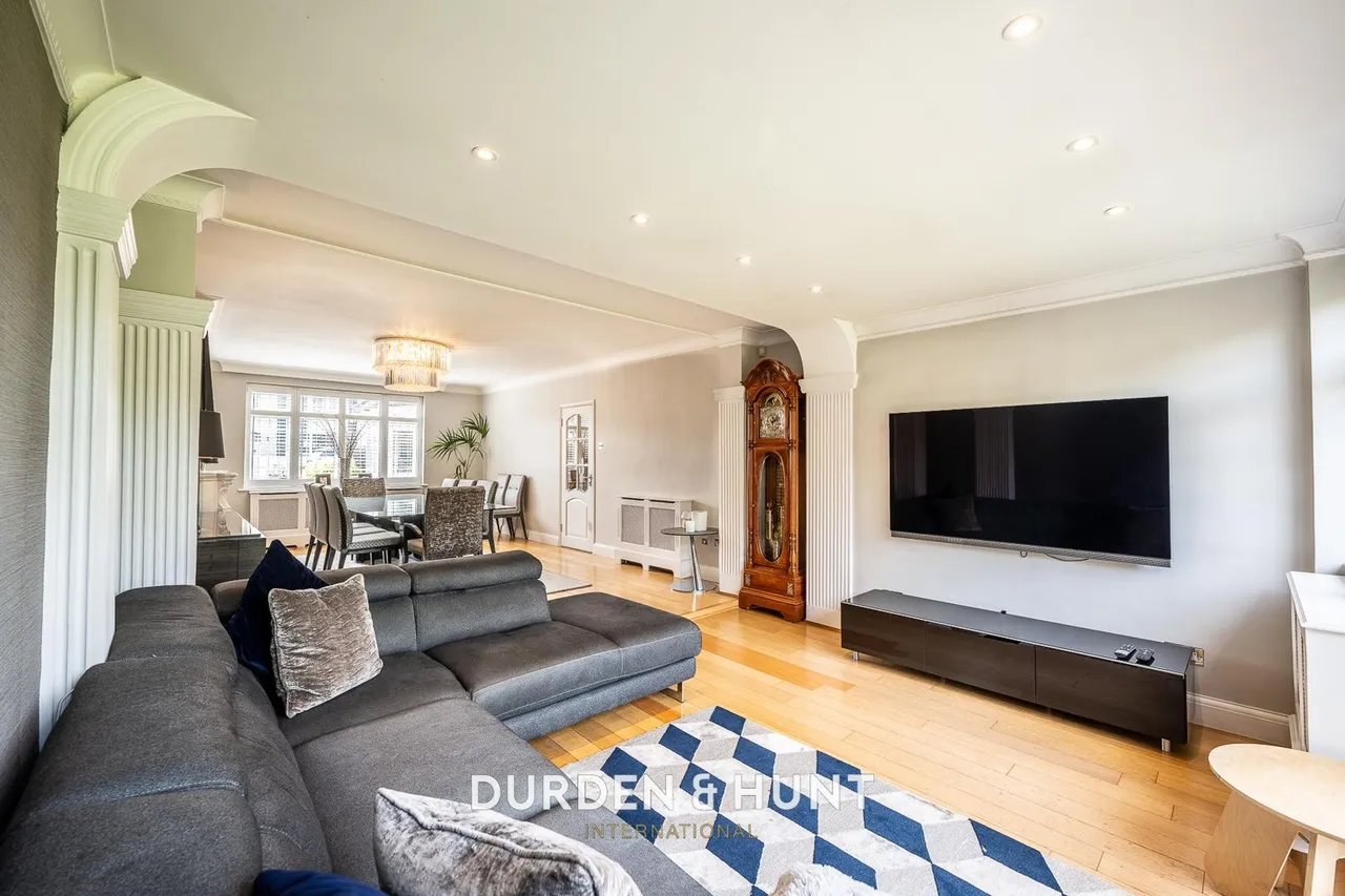 Farm End, Chingford, E4, photo 8