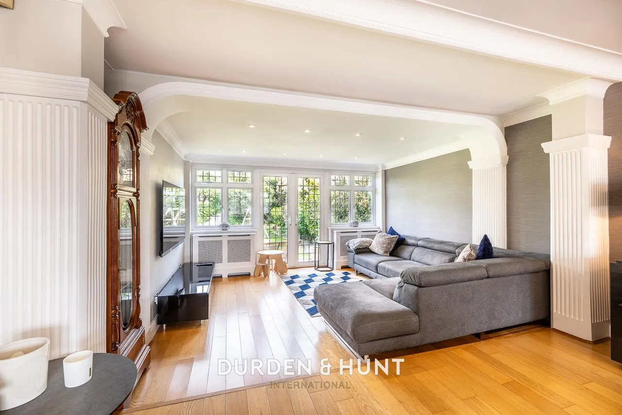 Farm End, Chingford, E4, photo 7