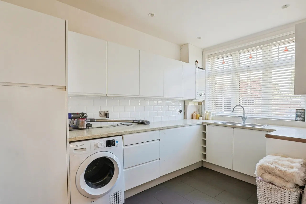 Decies Road, Poole, BH14, photo 7