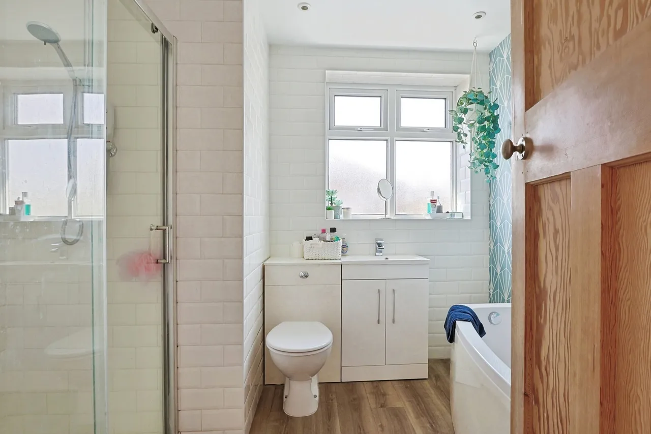 Decies Road, Poole, BH14, photo 9