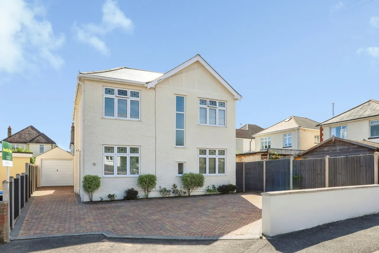4 bed house for sale, Decies Road, Poole, BH14