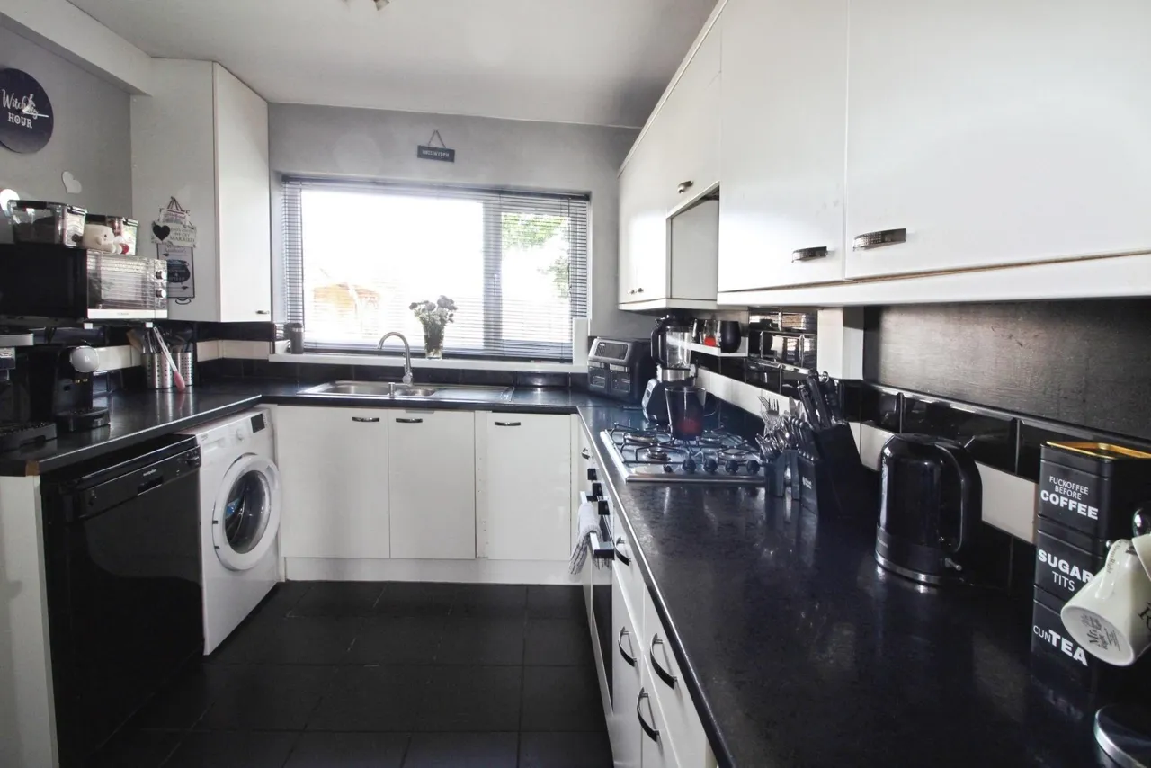 Baker Drive, Winterton, DN15, photo 13