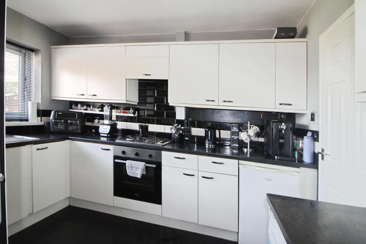 Baker Drive, Winterton, DN15, photo 4