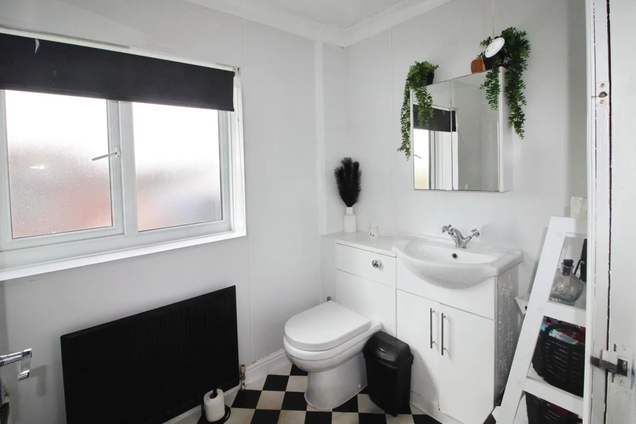 Baker Drive, Winterton, DN15, photo 6