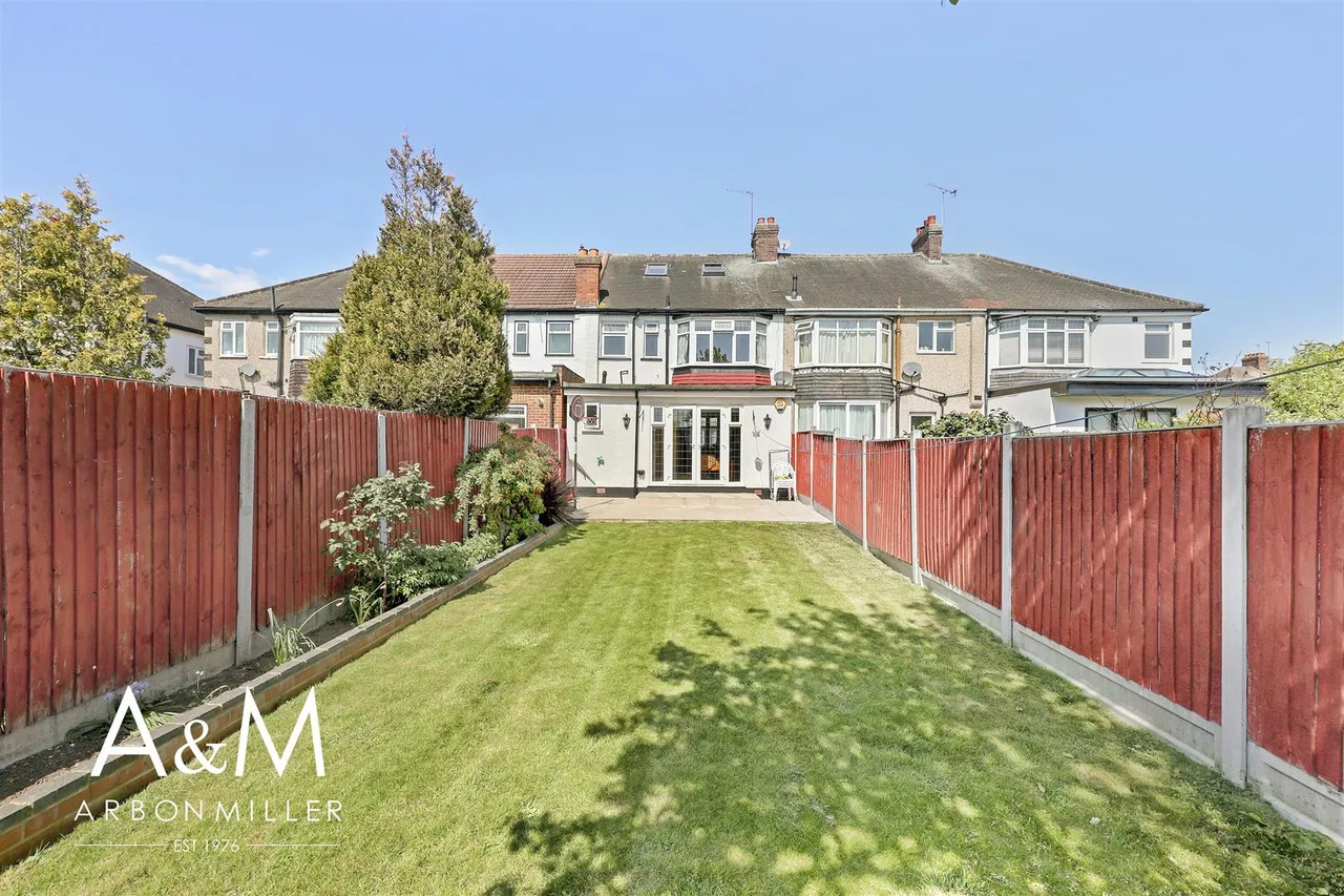 Stradbroke Grove, Clayhall, Essex, Ilford, IG50DE, photo 26
