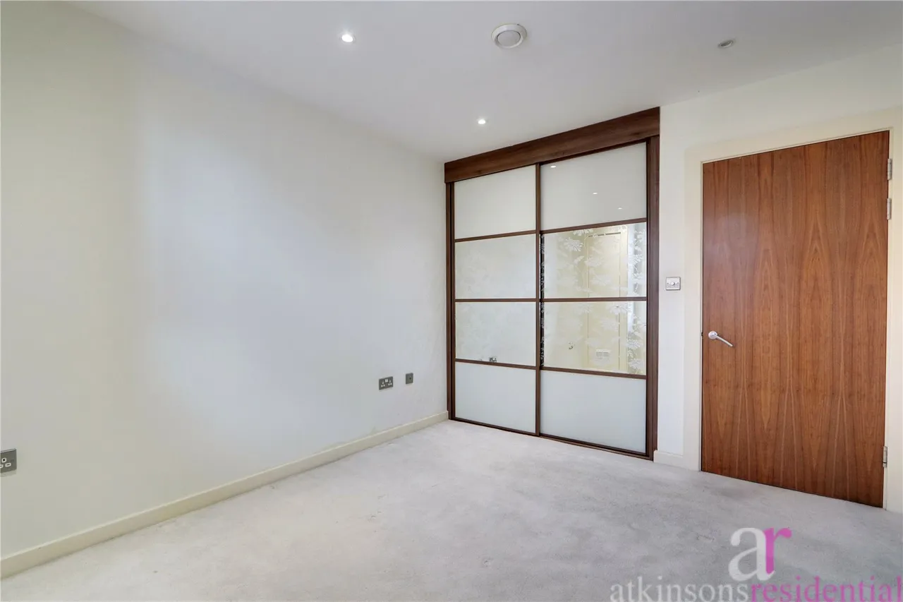 Silver Street, Enfield, Middlesex, EN1 3EF, photo 6