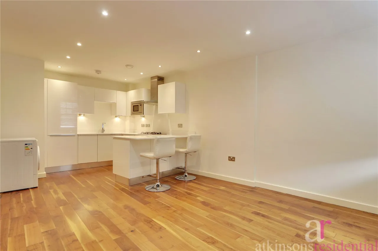 Silver Street, Enfield, Middlesex, EN1 3EF, photo 2